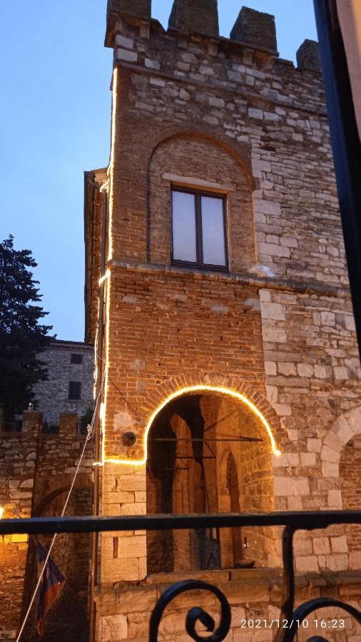 La Casa Di Lisa Apartment Suvereto Bagian luar foto